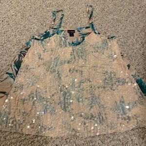 Women’s Daytrip from Buckle tank w/front sequence & floral back